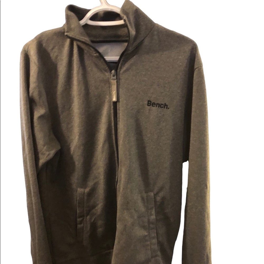 Bench Front Zipper hoodie with pockets and thumb holes Large